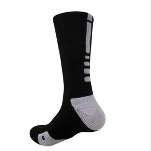 Calcetines deportivos de algodón con suela acolchada para hombre, medias gruesas para entrenamiento atlético, correr y gimnasio, marca OEM - Product Image 3