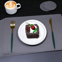 Ensemble de 4 sets de table en similicuir style nordique à prix abordable – Coffret cadeau premium pour l'inauguration de maison, les mariages et les cadeaux d'entreprise