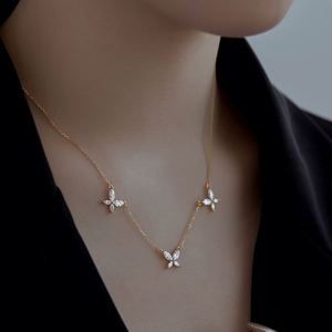 Dylam เครื่องประดับดีไซน์แบบมินิมอลลิสต์โรเดียมชุบทอง18K 5A เซอร์โคเนียสร้อยโซ่คล้องคอลายผีเสื้อ - Product Image 3