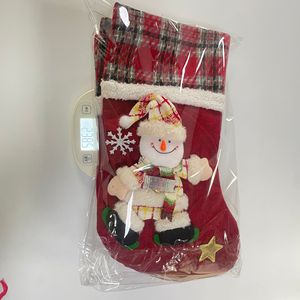 QY Wholesale Chaussettes de Noël à carreaux pour enfants, grand format, motif Père Noël, sac cadeau, décoration de Noël pour la maison - Product Image 4