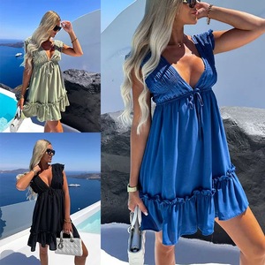 Robe longue décontractée multi-couches style bohème élégante et tendance pour l'été, avec bords à volants, idéale pour les vacances à la plage - Product Image 4