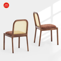 Chaise de restaurant moderne et confortable en cuir, au design écologique, idéale pour les projets de cafés et de villas élégants