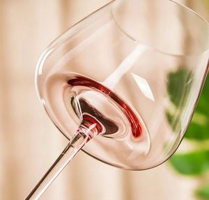 Set di Bicchieri da <span class=keywords><strong>Vino</strong></span> <span class=keywords><strong>Rosso</strong></span> con Bordo Inclinato e Fondo Concavo a Forma di Fenicottero Rosa; Set di 5 Pezzi in Cristallo dal Design Nordico Minimalista - Product Image 4