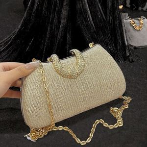 Sac en soie Veet Potli avec imprimé stylisé d'autruche 2022, broderie dorée Latcan Zari, accessoire de mode pour les fêtes - Product Image 3