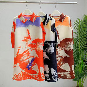 เดรสจีบพลีท Miyake คอลเลคชั่นฤดูใบไม้ผลิ 2025 รุ่นใหม่ ไซส์พลัส ทรงหลวม เอวธรรมชาติ ผลิตตามแบบ ODM เป็นมิตรกับสิ่งแวดล้อม สไตล์ลำลอง ความยาวระดับเข่า ลายดอกไม้ - Product Image 6