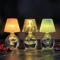 Lampe de nuit en verre gravé 3D, LED USB, abat-jour géométrique, base en cristal, cadeau personnalisé