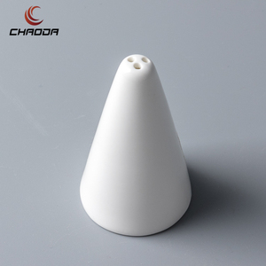 Vente en gros d'articles de cuisine pour la maison, salières et poivrières en céramique blanche en forme de cône, salière et poivrière en céramique pour la cuisine - Product Image 5