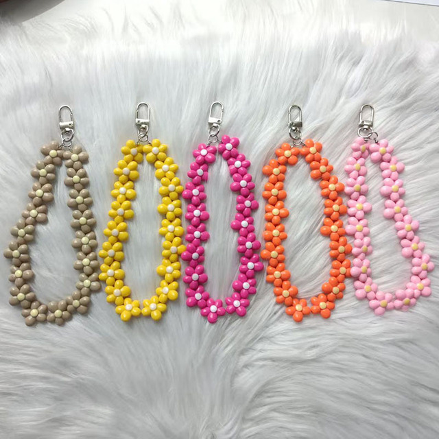 New Five Petal Flower Phone Charm Small Flower Beaded Bag Charm Anti Drop Chain Daisy Keychain