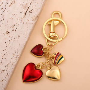 تصميم جديد حقيبة ألماس على شكل قلب قوس قزح منقط معلقة سيارة أنيقة حمراء على شكل قلب سيارة مبتكرة - Product Image 3