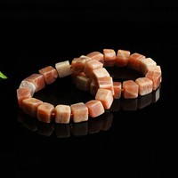 Bracelet en pierres carrées de pierre de lune orange naturelle Aiyu en gros, bracelet en cristal de pierre de soleil, fournitures pour diffusion en direct