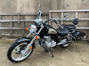 <span class=keywords><strong>Moto</strong></span> vintage Suzuki GZ150 - Moteur monocylindre 150 cm³ - Économe en carburant et durable - Motos d'<span class=keywords><strong>occasion</strong></span> - Product Image 4