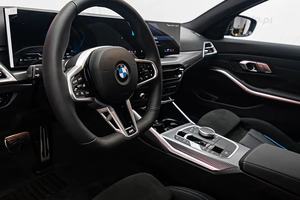 Limpio Coche usado 2025 BMWS Seria 3 <span class=keywords><strong>Touring</strong></span> <span class=keywords><strong>330i</strong></span> xDrive <span class=keywords><strong>M</strong></span> <span class=keywords><strong>Sport</strong></span> 2.0L Wagon listo para usar, sin accidentes listo para enviar a todo el mundo - Product Image 3