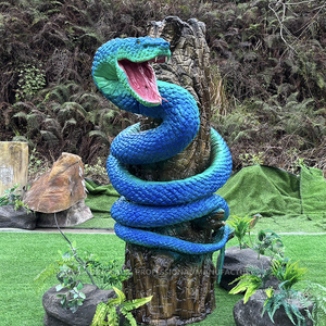Statua Realistica di Serpente Avvolto Intorno ad un Albero Simulato, Animali Animatronici Personalizzati - Product Image 1