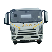 Camion-citerne léger JAC 8 tonnes à faible consommation pour le transport de carburant