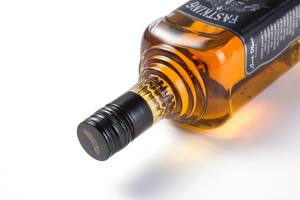 Whisky Premium al por Mayor <span class=keywords><strong>de</strong></span> 700 ml, 41% Vol. - Marca Privada y Empaque Personalizado Disponible - Product Image 2