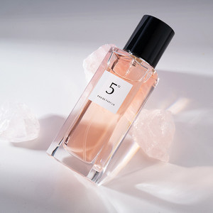 Perfume ODDIS Nuevo Clásico Eterno 50ml Floral Y Afrutado Romántico Elegante Para Mujer - Product Image 4