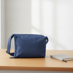 Bolso Bandolera Ecológico de Moda, Reciclado, Impermeable, Transpirable, Ligero, Tipo Sacoche, con Múltiples Cierres, Unisex - Product Image 3