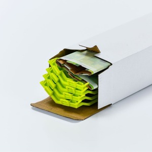 Lámpara Antimosquitos Adhesiva Rectangular Verde Desechable para Control de Insectos en Interiores y Exteriores - Product Image 3
