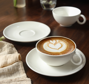 Taza de Café de Porcelana Blanca Premium con Asa Redonda, Estilo Italiano, para Latte, Cappuccino, Leche, Desayuno, con Platillo - Product Image 5