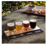 Ensemble de dégustation de bières personnalisées, lot de 2, comprenant huit verres à bière artisanale Pilsner de 6 oz, 2 palettes en bois avec tableaux noirs