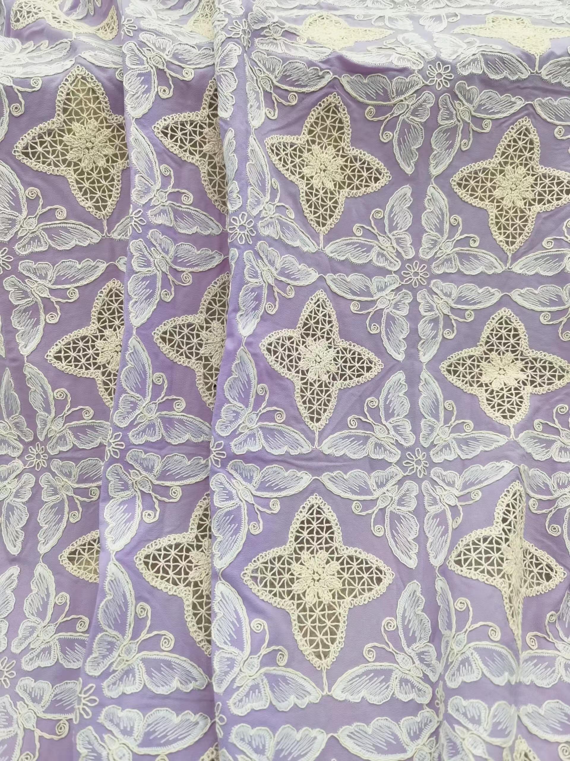 สีม่วงอ่อน