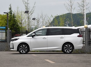 2024 Chine GAC ChuanQi M8 MPV Voiture À Essence GAC Trumpchi M8 Grand Espace Automobile Pas Cher Pour L'exportation - Product Image 4