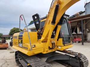 Excellente pelle hydraulique Komatsu PC130 d'occasion, modèle 2022, 12 tonnes, marque japonaise, avec rapport vidéo sur l'état des roulements et du moteur. - Product Image 3