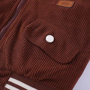 Chaqueta Varsity de Pana Vintage Personalizada para Hombre, Chaqueta Bomber de Béisbol con Rayas Marrones OEM, Chaqueta Deportiva con Letras Bordadas - Product Image 3