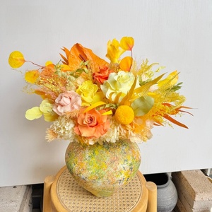 Bouquet a Ventaglio di Rose Vere Conservate Giallo-Arancio 'Secret Garden' - Dimensioni Personalizzabili per Soggiorno, Camera da Letto, Sala da Pranzo, Matrimoni - Product Image 2