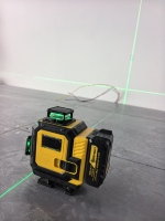 Laser autonivelant 360°, faible entretien, conception portable, écran surdimensionné ultra-clair, solution tout-en-un, vingt-quatre lignes