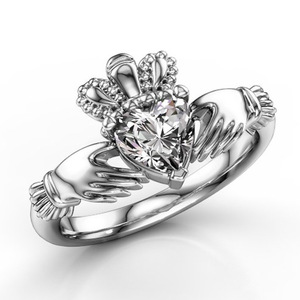 Anello creativo a forma di cuore con corona cava per donna, gioielli alla moda con design scintillante intarsiato - Product Image 1
