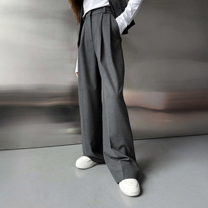 <span class=keywords><strong>Pantaloni</strong></span> Palazzo da <span class=keywords><strong>Donna</strong></span> Grigio Scuro a Vita Alta <span class=keywords><strong>con</strong></span> Doppia Piegatura, Gamba Larga, Vestibilità Ampia, Lunghezza al Pavimento, <span class=keywords><strong>con</strong></span> Tasche <span class=keywords><strong>Laterali</strong></span> - Product Image 1