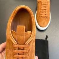 Chaussures de course pour hommes en cuir véritable respirantes avec semelle extérieure en caoutchouc, style couleur unie, rehaussantes