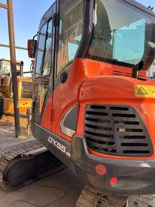 รถขุดตีนตะขาบ Doosan DX55/DX60 มือสอง น้ำหนัก 5.3 ตัน เครื่องยนต์ดีเซล พร้อมชุดเกียร์ PLC ปั๊ม และชิ้นส่วนลูกปืน - Product Image 3