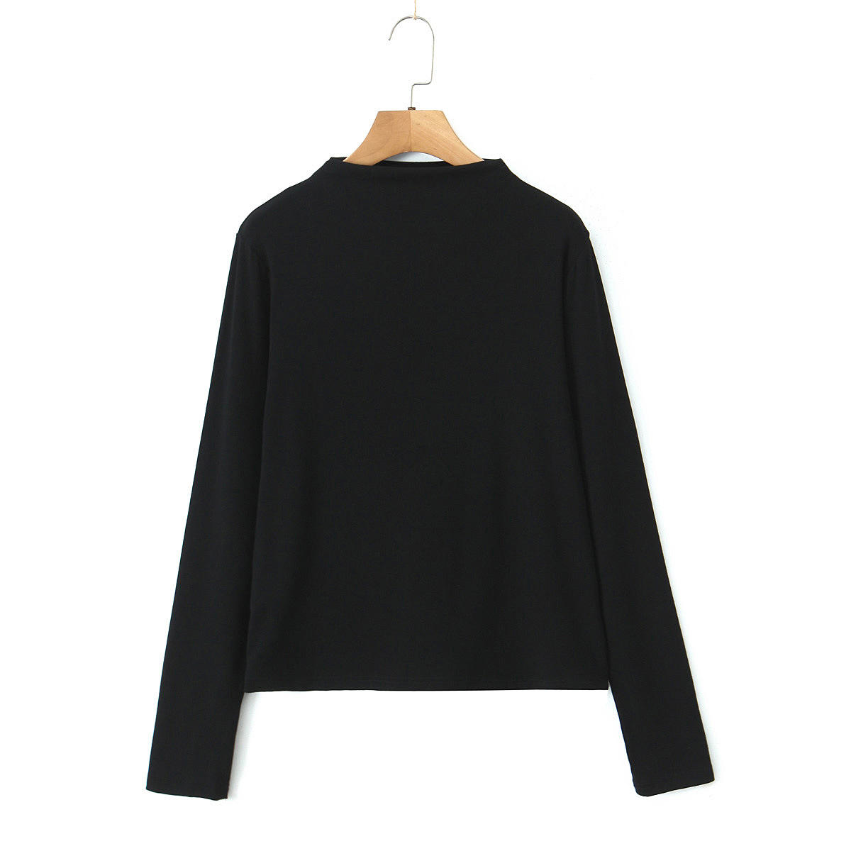 เสื้อเชิ้ตแขนยาวสีดำคลาสสิก