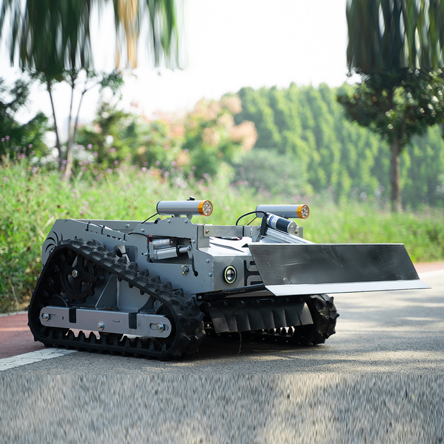 Remote Control Lawn Mower 550mm Cutting Width Mini CE EURO 5 EPA High Power Grass Cutting For Sale