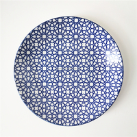 Assiette en céramique de Porcelaine avec des Pois Noirs Design Fabriqué en Chine