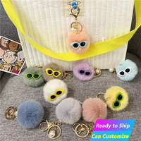 Porte-clés en peluche personnalisés en gros, adorables monstres de dessin animé avec lunettes et accessoires en perles, pendentifs pour sacs de filles