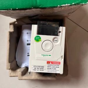 Variateur de fréquence Schneider ATV12H075M2 100% original, monophasé 200V-240V 0,75kW 1HP avec dissipateur thermique Altivar 12 en stock - Product Image 3