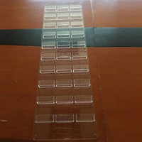 Porte-cartes de visite mural en acrylique transparent à 30 poches, présentoir multi-poches pour brochures, idéal pour les bureaux, les halls d'accueil et les commerces.
