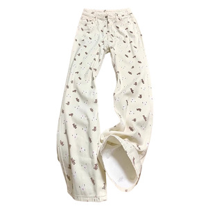 Nouveau Jean Droit en Coton Imprimé Ours pour Femme Automne Hiver 2025 – Respirant, Polyvalent, Coupe Slim, Jambes Larges, Effet Balayage, Taille avec Logo - Product Image 4