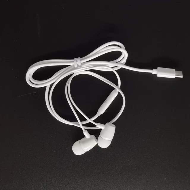 Wholesale Mobile Type c Plug In-ear Earphone 120cm High Quality Wired Type-c Earbuds With Mic logo Customized