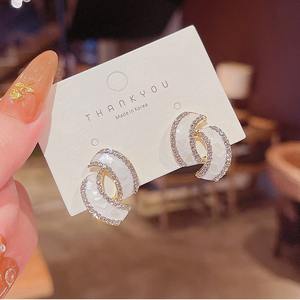 Orecchini lucidi con strass intrecciati neri bianchi orecchini da donna squisiti orecchini a bottone con Design semplice orecchini con pietra opale - Product Image 1