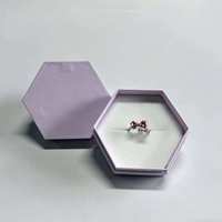 Boîte à bijoux hexagonale de forme spéciale, à deux couvercles, personnalisable, en papier artistique, avec fermeture magnétique, ruban et gaufrage pailleté