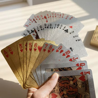 Cartes à jouer en PVC personnalisées avec logo doré en relief, promotion usine Chine, fabricants de cartes de poker sur mesure