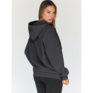 Sweat à capuche oversize imprimé en molleton pour femme, écoresponsable, avec masque pour les yeux intégré, poches avant, automne, 100% coton, 300 g/m² - Product Image 5