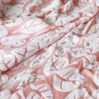 Tissu de flanelle imprimé burn-out 150d personnalisé simple face en polyester ignifuge pour textile d'ameublement couverture pour filles