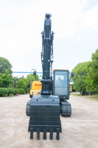 Excavadora Mediana de Marca, Tipo Oruga, Bajo Precio, Excavadora Hx130/ Hx135/ Hx155 en Stock - Product Image 4