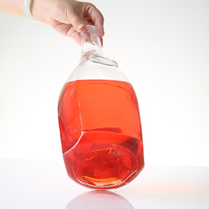 Botellas <span class=keywords><strong>de</strong></span> <span class=keywords><strong>vodka</strong></span> <span class=keywords><strong>de</strong></span> vidrio con calcomanía delicada, con corcho, <span class=keywords><strong>de</strong></span> 1000 ml y 1500 ml, <span class=keywords><strong>precio</strong></span> económico, Canadá, venta al por mayor - Product Image 5