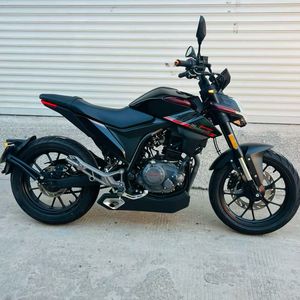 Motocicleta Usada Zong Shen <span class=keywords><strong>Venom</strong></span> 250 <span class=keywords><strong>de</strong></span> Gasolina con Inyección Electrónica <span class=keywords><strong>de</strong></span> Combustible y Sistema <span class=keywords><strong>de</strong></span> Refrigeración por Agua - Product Image 2